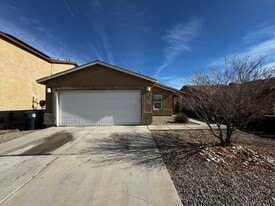 2108 Canter St SW in Albuquerque, NM - Building Photo