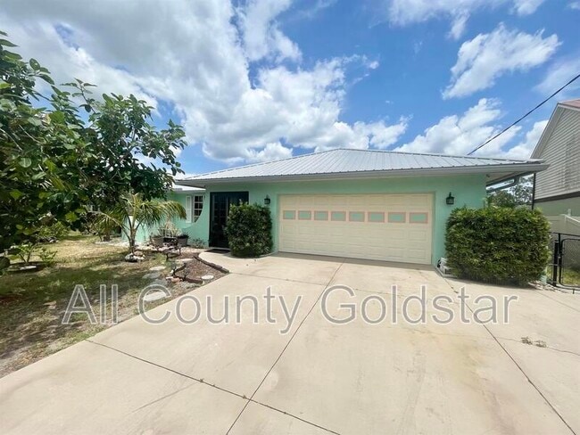 1845 Edison Dr in Englewood, FL - Building Photo - Building Photo