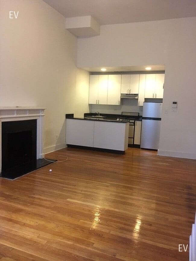 property at 37 E 65th St
