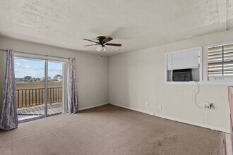 810 93rd St in Galveston, TX - Building Photo - Building Photo