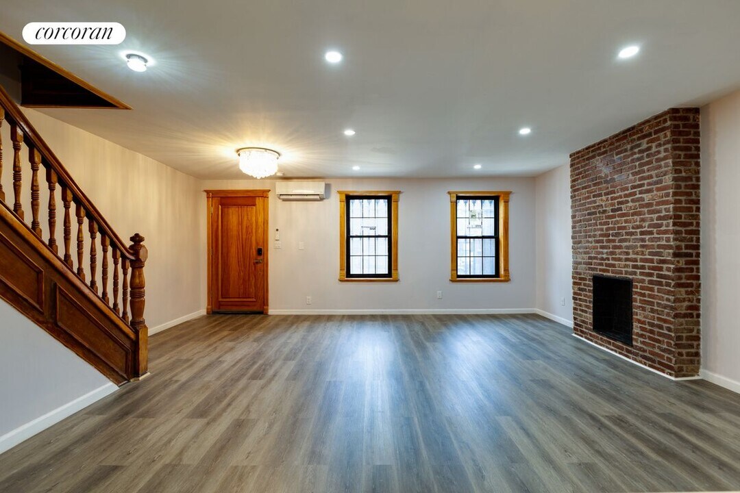 741 Decatur St in Brooklyn, NY - Building Photo