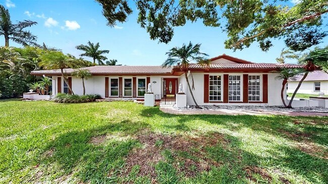 2401 Roberta Ln in Clearwater, FL - Building Photo - Building Photo