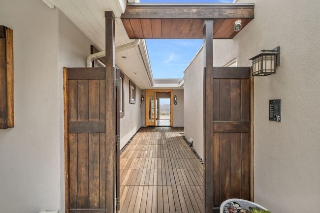 property at 3138 Bonn Dr