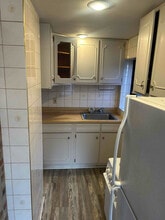 120 N Main St, Unit 3 in Fairport, NY - Foto de edificio - Building Photo