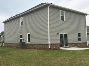 4024 Berry Farm Ct in Loganville, GA - Building Photo - Building Photo