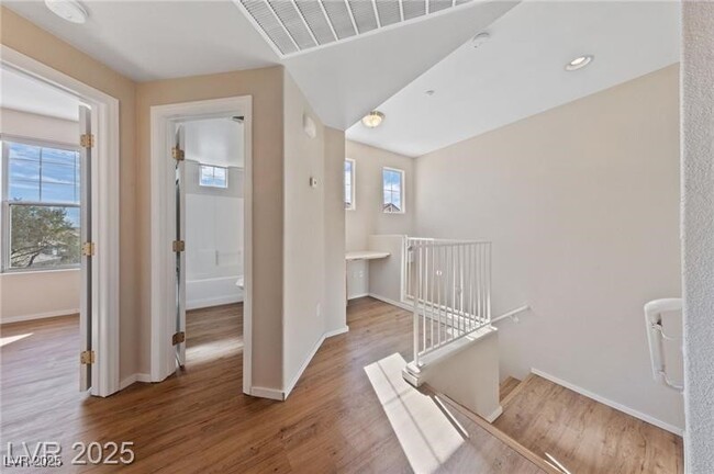 5855 Valley Dr in North Las Vegas, NV - Building Photo - Building Photo