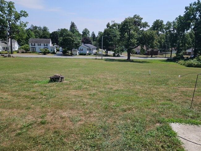 121 Brunswick Rd, Unit APT 6 in Troy, NY - Building Photo - Building Photo