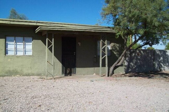 property at 1102 S Bonnie Ln