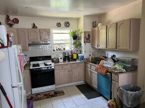 138-03 82nd Dr, Unit 201 in Queens, NY - Building Photo - Building Photo