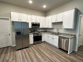 11606 Vistawood St in Willis, TX - Building Photo - Building Photo