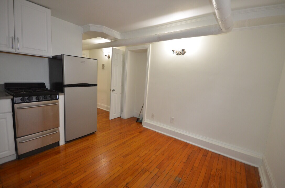 76 Charles St, Unit 1 in Boston, MA - Building Photo