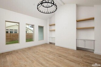 13 Eagle Landing Dr in Edinburg, TX - Building Photo - Building Photo