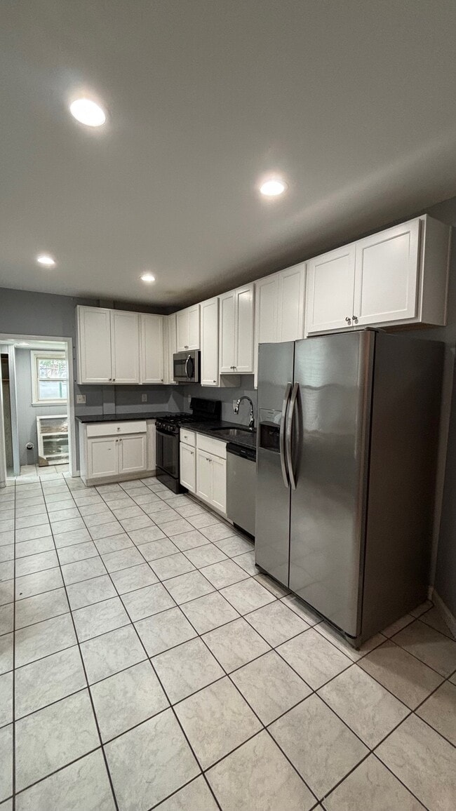 property at 44 S Spruce St