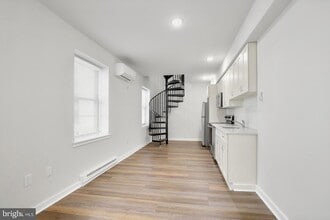 541 N Orianna St in Philadelphia, PA - Building Photo - Building Photo