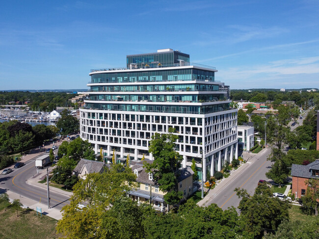 The Shores in Oakville, ON - Building Photo - Building Photo