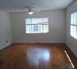 815 Buena Vista Dr in Tallahassee, FL - Building Photo - Building Photo