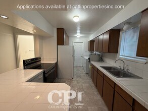 1050 19th Ave in Longview, WA - Building Photo - Building Photo