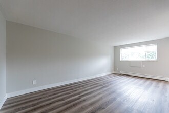 36 Talbot Street in Kitchener, ON - Building Photo - Interior Photo