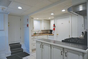 22 Lambert St, Unit B in Cambridge, MA - Building Photo