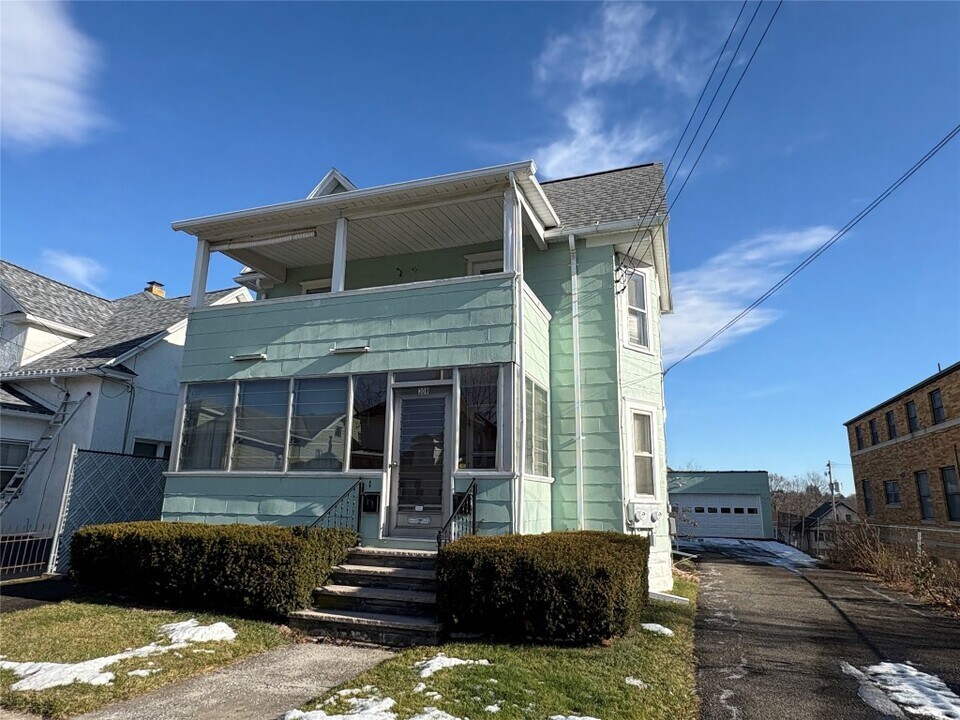 308 Odell Ave in Endicott, NY - Building Photo