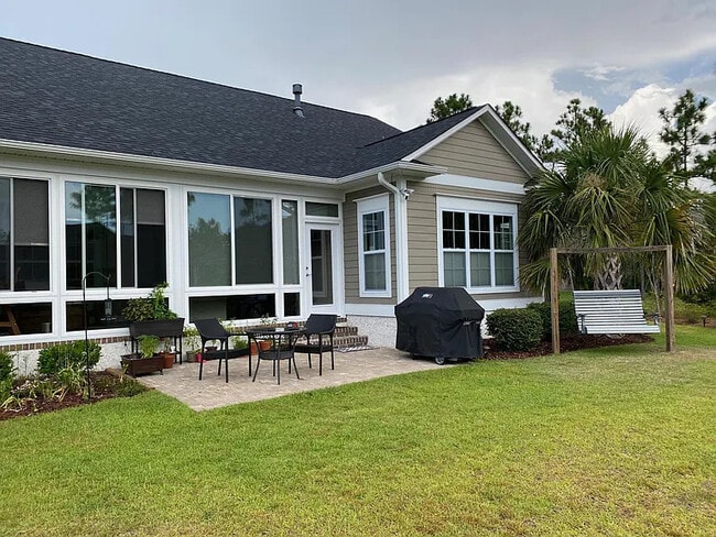 2814 Pine Forest Dr in Southport, NC - Building Photo - Building Photo