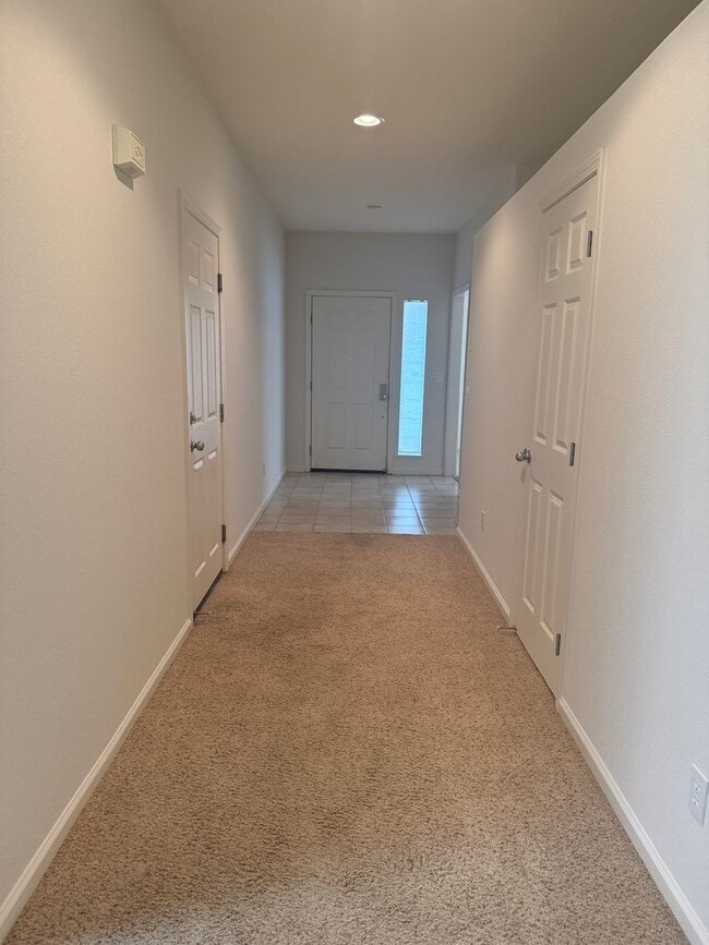 1025 Plumas court in Vacaville, CA - Building Photo - Building Photo