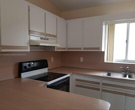 2204 W 74th St-Unit -201 in Hialeah, FL - Building Photo - Building Photo