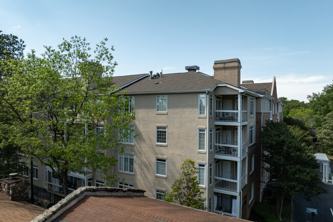 Terraces at Laurelwood in Memphis, TN - Building Photo - Building Photo