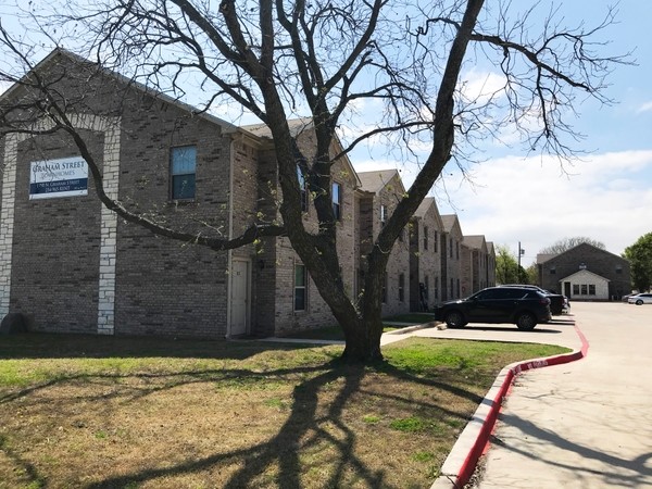 Graham Street Townhomes in Stephenville, TX - Building Photo - Building Photo