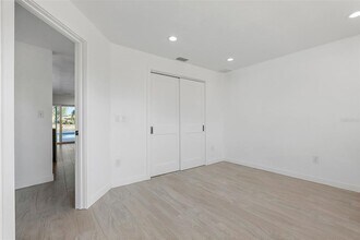 1984 Kansas Ave NE in St. Petersburg, FL - Building Photo - Building Photo
