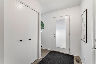 1137 Gladstone Ave in Ottawa, ON - Building Photo - Building Photo