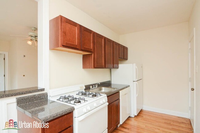 2844 N Orchard St, Unit M614 in Chicago, IL - Building Photo - Building Photo