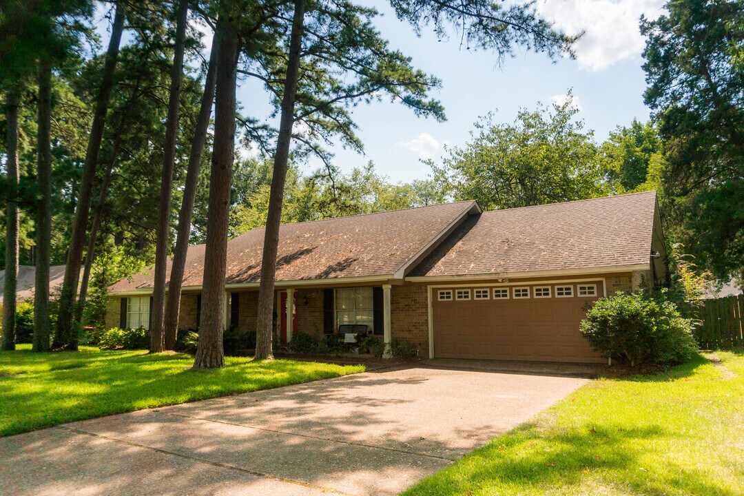 8225 Purdue Dr in Tyler, TX - Foto de edificio