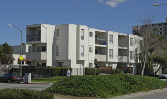 Lottie Johnson Memorial Housing in Oakland, CA - Foto de edificio - Building Photo