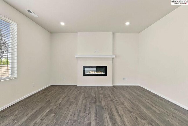 18722 106th Ave Ct E in Puyallup, WA - Building Photo - Building Photo