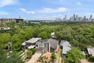 1102 W Monroe St in Austin, TX - Building Photo - Building Photo