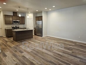 5724 NE 58th Way in Vancouver, WA - Building Photo - Building Photo