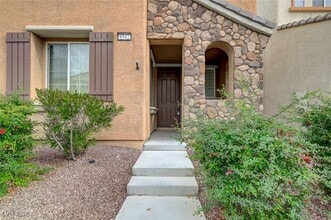 6542 Grand Concourse St in Las Vegas, NV - Building Photo - Building Photo