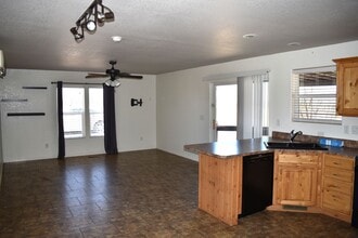 404 Highway 82 in Huachuca City, AZ - Building Photo - Building Photo