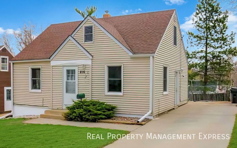 816 S Glendale Ave in Sioux Falls, SD - Building Photo