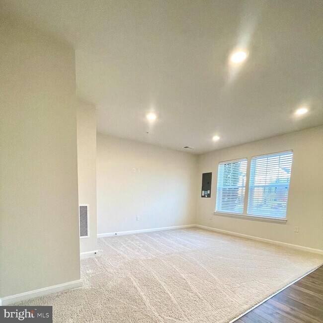 2709 Princess Victoria Way in Bowie, MD - Building Photo - Building Photo