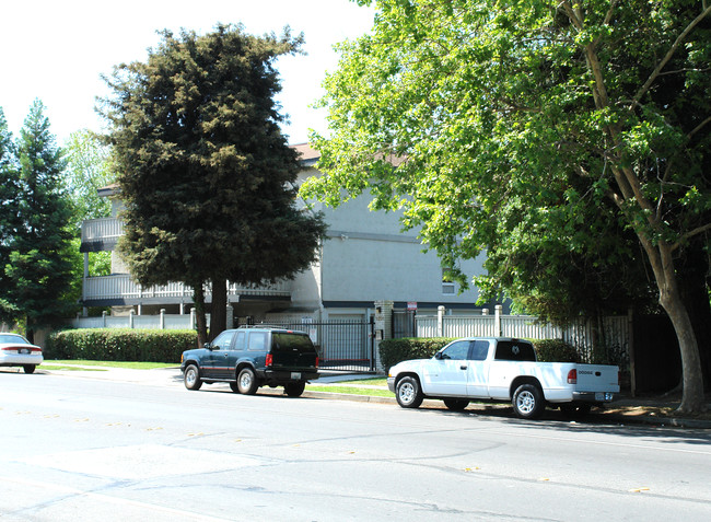 The Redwoods in Concord, CA - Building Photo - Building Photo