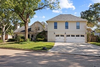 18227 Longmoor Dr in Houston, TX - Building Photo - Building Photo