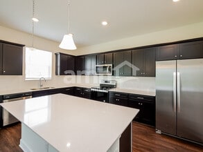 3130 Artemisia Ln in Zephyrhills, FL - Building Photo - Building Photo