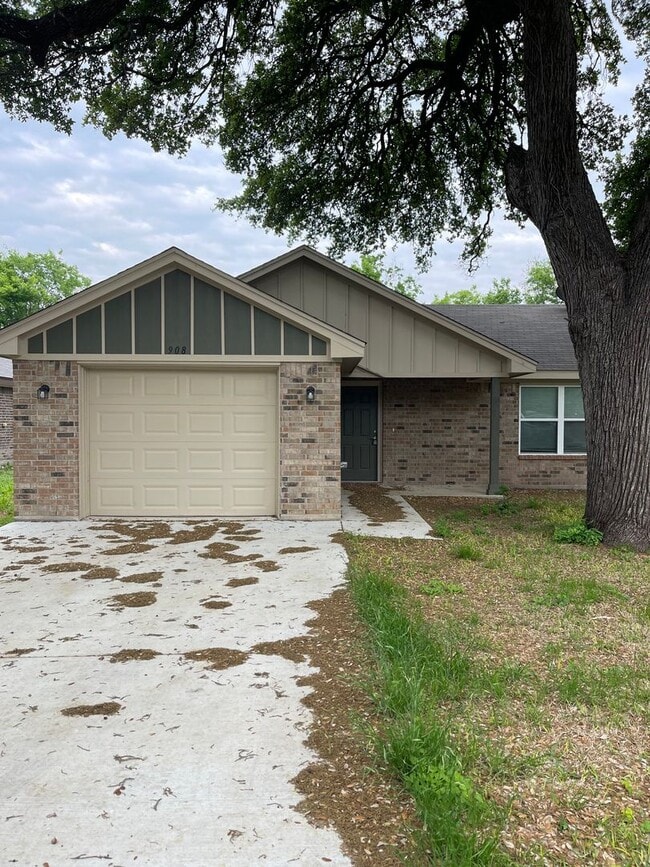 property at 908 E Ave B