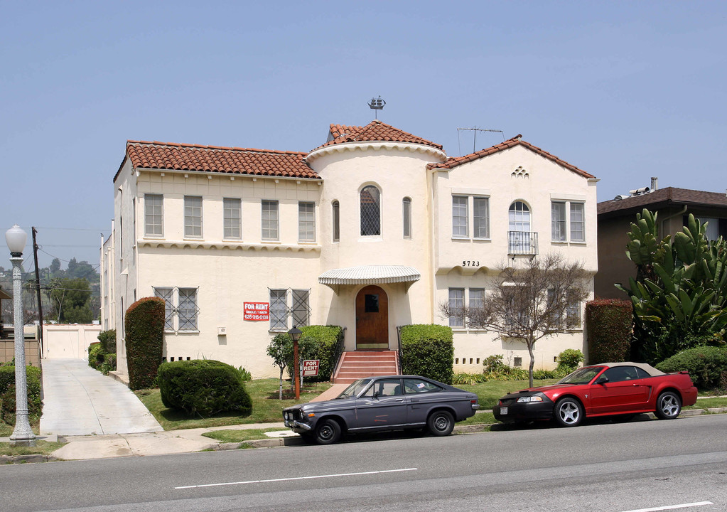 5723 Huntington Dr N in Los Angeles, CA - Foto de edificio