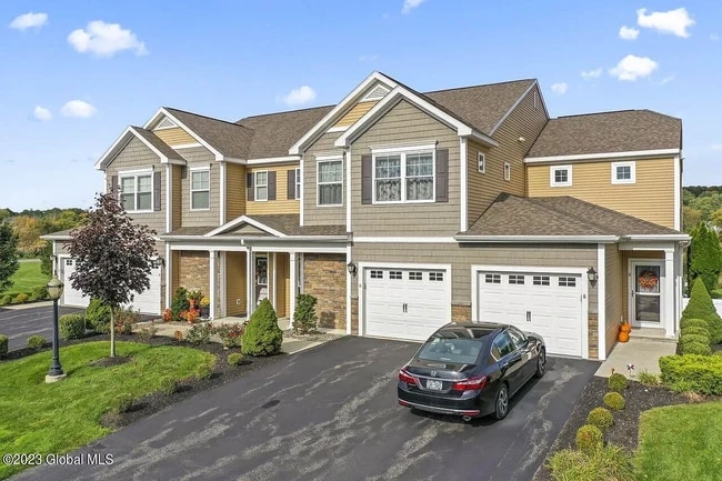 property at 6 Stacey Ct