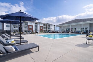 Copper Creek in Jackson, TN - Building Photo