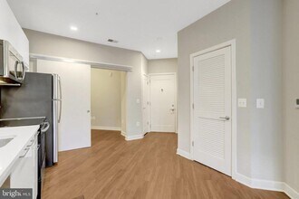 989 S Buchanan St in Arlington, VA - Building Photo - Building Photo