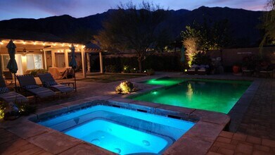 1002 Alta Cresta in Palm Springs, CA - Building Photo - Building Photo